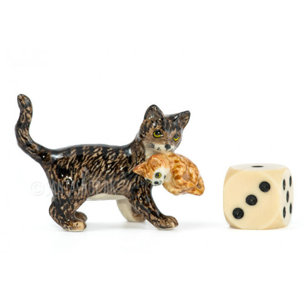 Gaver til kattevenner Miniature katte med killinger sæt 3 stk. Miniature katte med killinger sæt 3 stk.