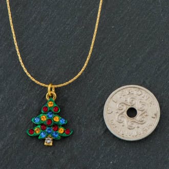 Halskæde med juletræ med Swarovski krystaller Halskæde med juletræ med Swarovski krystaller
